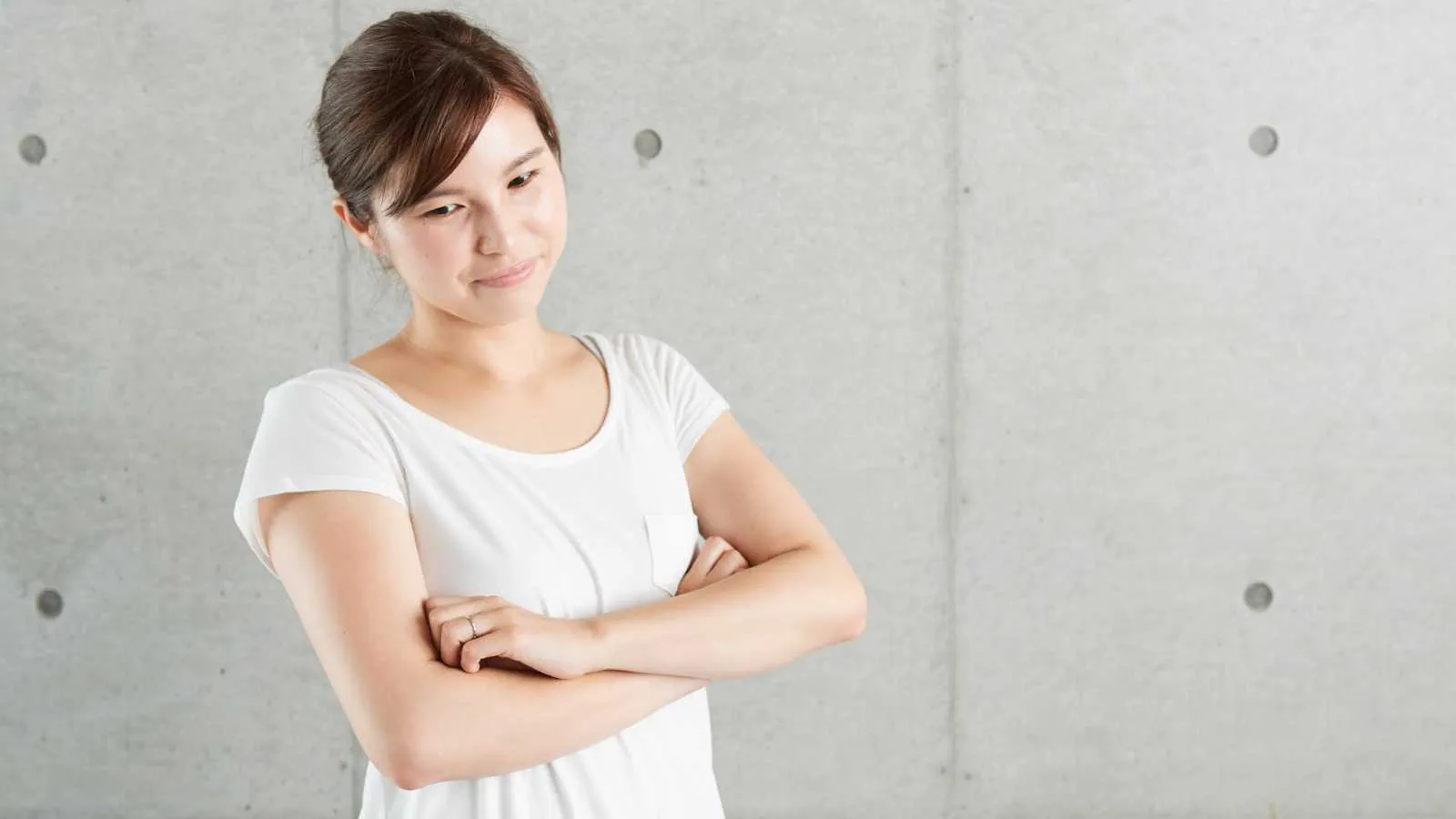 悩んでる女性